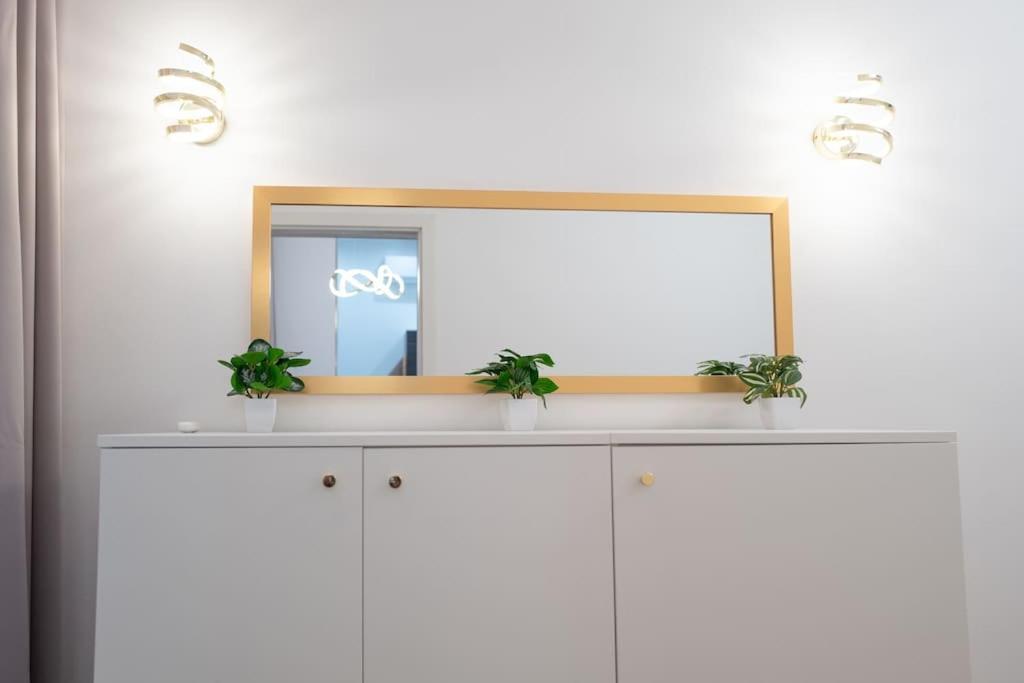 Gold'n Marble Apartment *